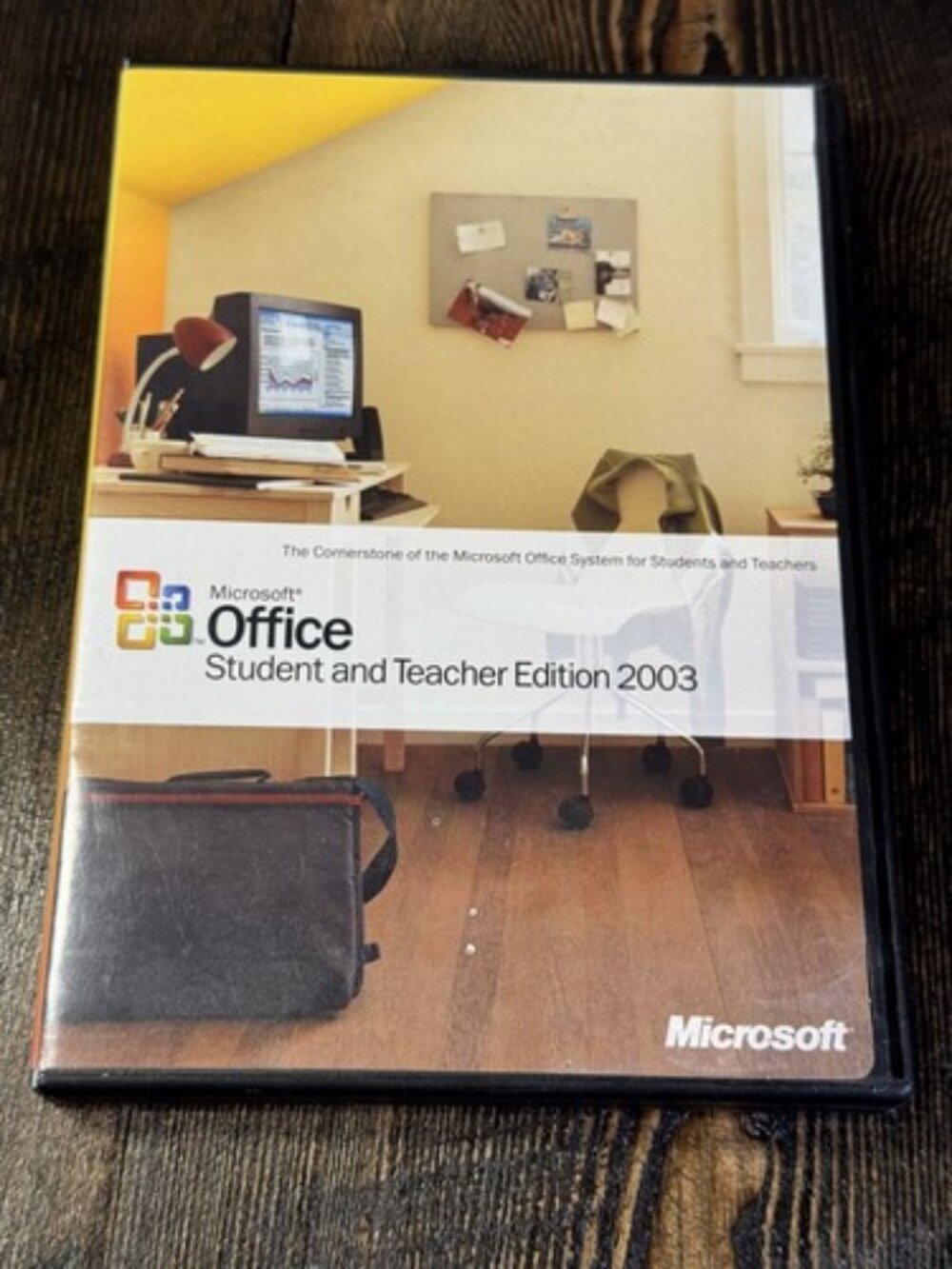 Genuine Microsoft Office Student and Teacher Edition 2003 Complete with Key